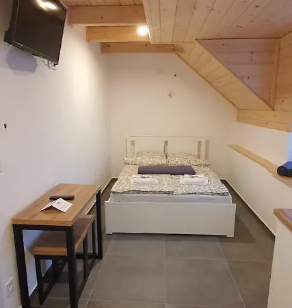 Dom Pod Groniem Πανσιόν 3*